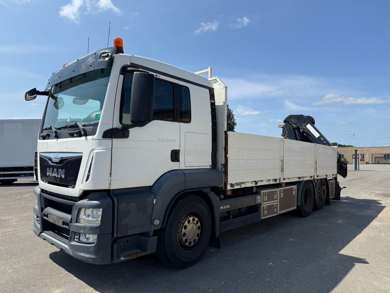 MAN TGS 26.400 6x2 HMF 2620 K5 / Engine Damage - Kraanaga veoauto: pilt 1 MAN TGS 26.400 6x2 HMF 2620 K5 / Engine Damage - Kraanaga veoauto: pilt 1