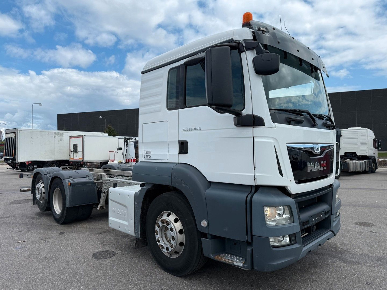 MAN TGS 26.440 6x2*4 Euro 6 ADR Chassis - Kabiinišassiiga veoauto: pilt 2 MAN TGS 26.440 6x2*4 Euro 6 ADR Chassis - Kabiinišassiiga veoauto: pilt 2