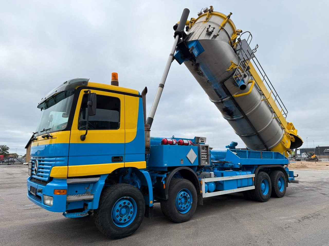 Mercedes-Benz Actros 4140 8x4 KOKS MEGAVAC 8000 ADR Dry Vac - Vaakumveok: pilt 5 Mercedes-Benz Actros 4140 8x4 KOKS MEGAVAC 8000 ADR Dry Vac - Vaakumveok: pilt 5