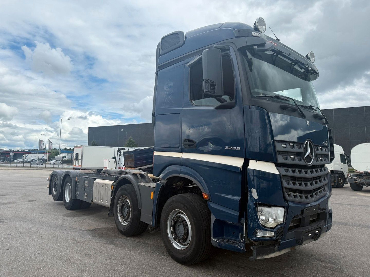 Mercedes-Benz Arocs 3253 8x26 Euro 6 Chassis / Fahrgestell - Kabiinišassiiga veoauto: pilt 2 Mercedes-Benz Arocs 3253 8x26 Euro 6 Chassis / Fahrgestell - Kabiinišassiiga veoauto: pilt 2