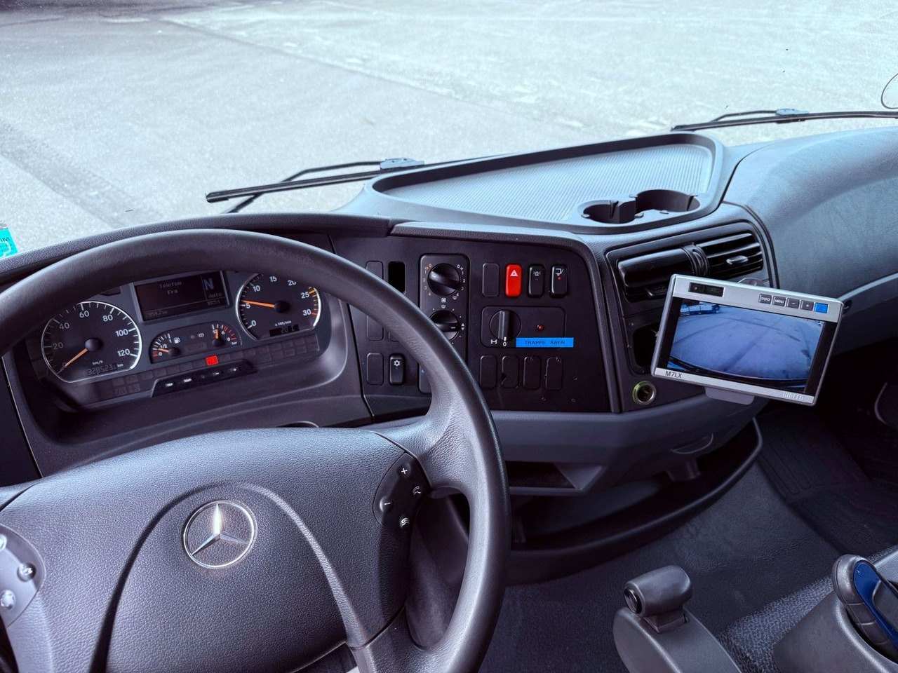 Külmutiga veoauto Mercedes-Benz Atego 1018 4x2 Carrier Supra 750 Mt: pilt 6