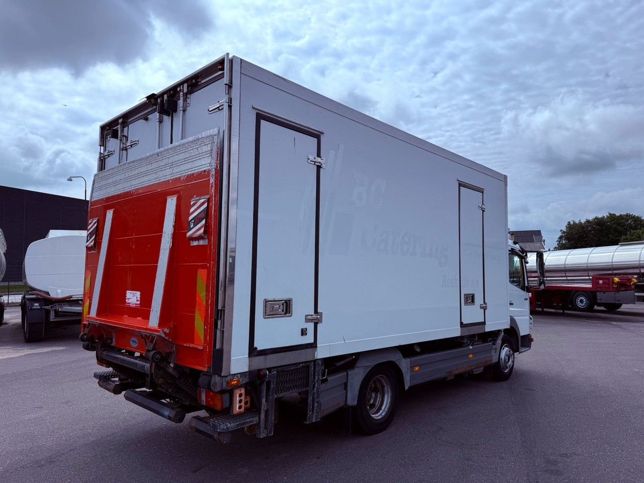 Mercedes-Benz Atego 1018 4x2 Carrier Supra 750 Mt - Külmutiga veoauto: pilt 3 Mercedes-Benz Atego 1018 4x2 Carrier Supra 750 Mt - Külmutiga veoauto: pilt 3
