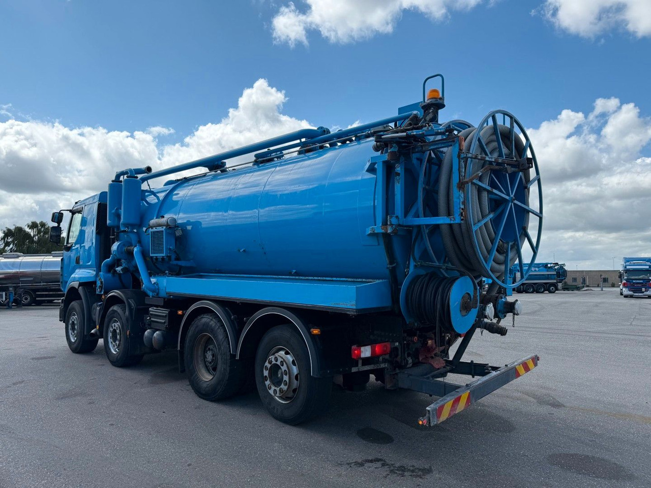 Renault Premium Lander 430.32 8x2*6 Simon Moos 18.100 L - Vaakumveok: pilt 4 Renault Premium Lander 430.32 8x2*6 Simon Moos 18.100 L - Vaakumveok: pilt 4
