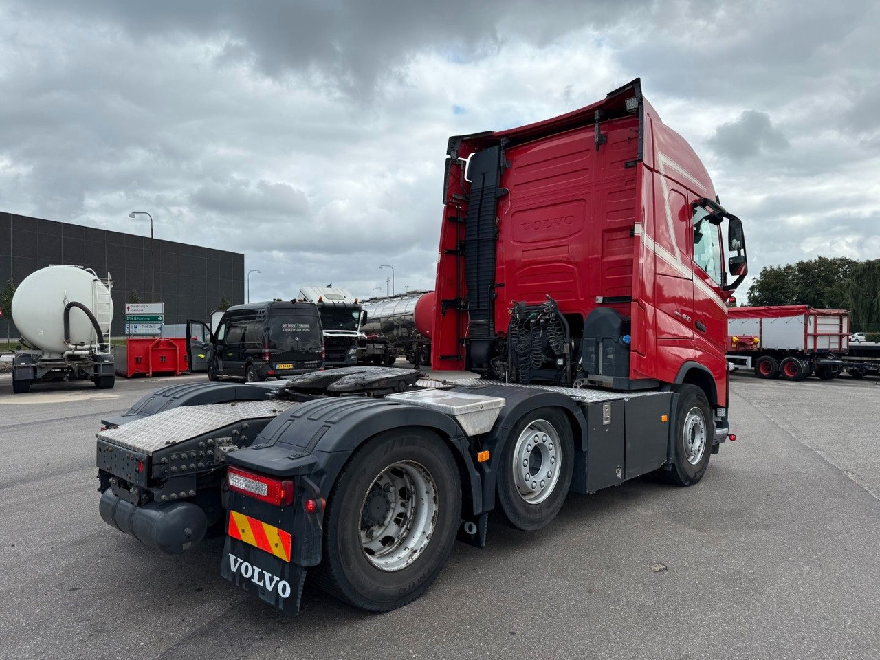 Volvo FH 460 6x2 Globetrotter Euro 6 - Sadulveok: pilt 3 Volvo FH 460 6x2 Globetrotter Euro 6 - Sadulveok: pilt 3