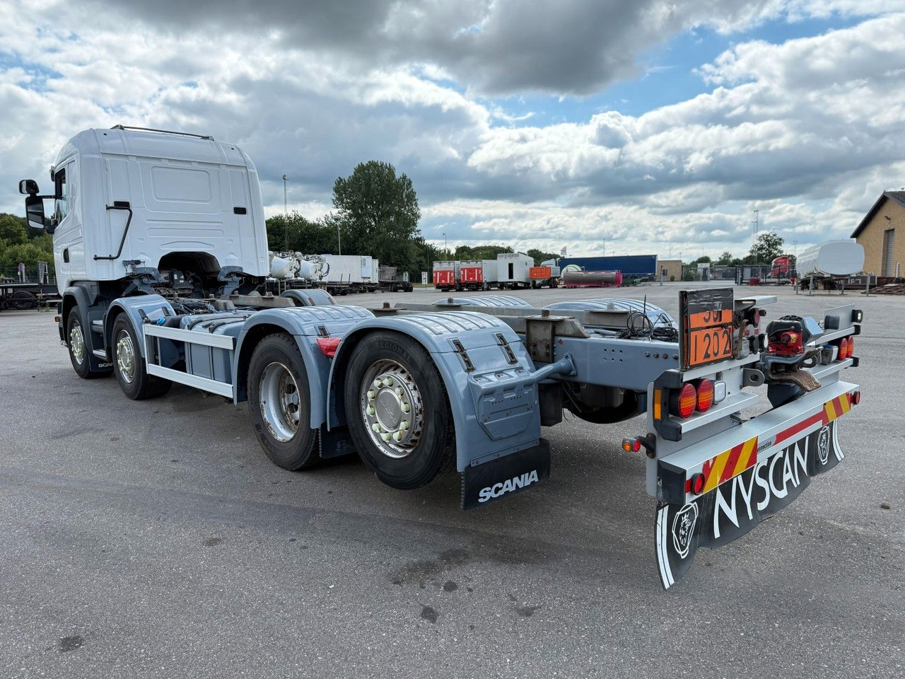 Scania G450 8x2*6 ADR Chassis / Fahrgestell / Euro 6 - Kabiinišassiiga veoauto: pilt 4 Scania G450 8x2*6 ADR Chassis / Fahrgestell / Euro 6 - Kabiinišassiiga veoauto: pilt 4