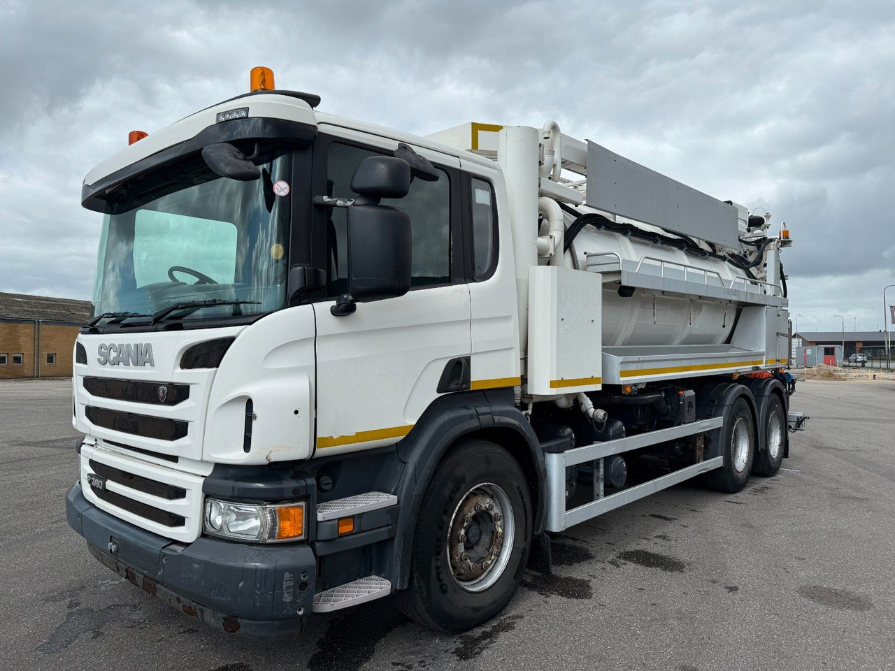Scania P360 Euro 6 6x4 RHD Hvidtved Larsen FlexLine 312 - Vaakumveok: pilt 2 Scania P360 Euro 6 6x4 RHD Hvidtved Larsen FlexLine 312 - Vaakumveok: pilt 2