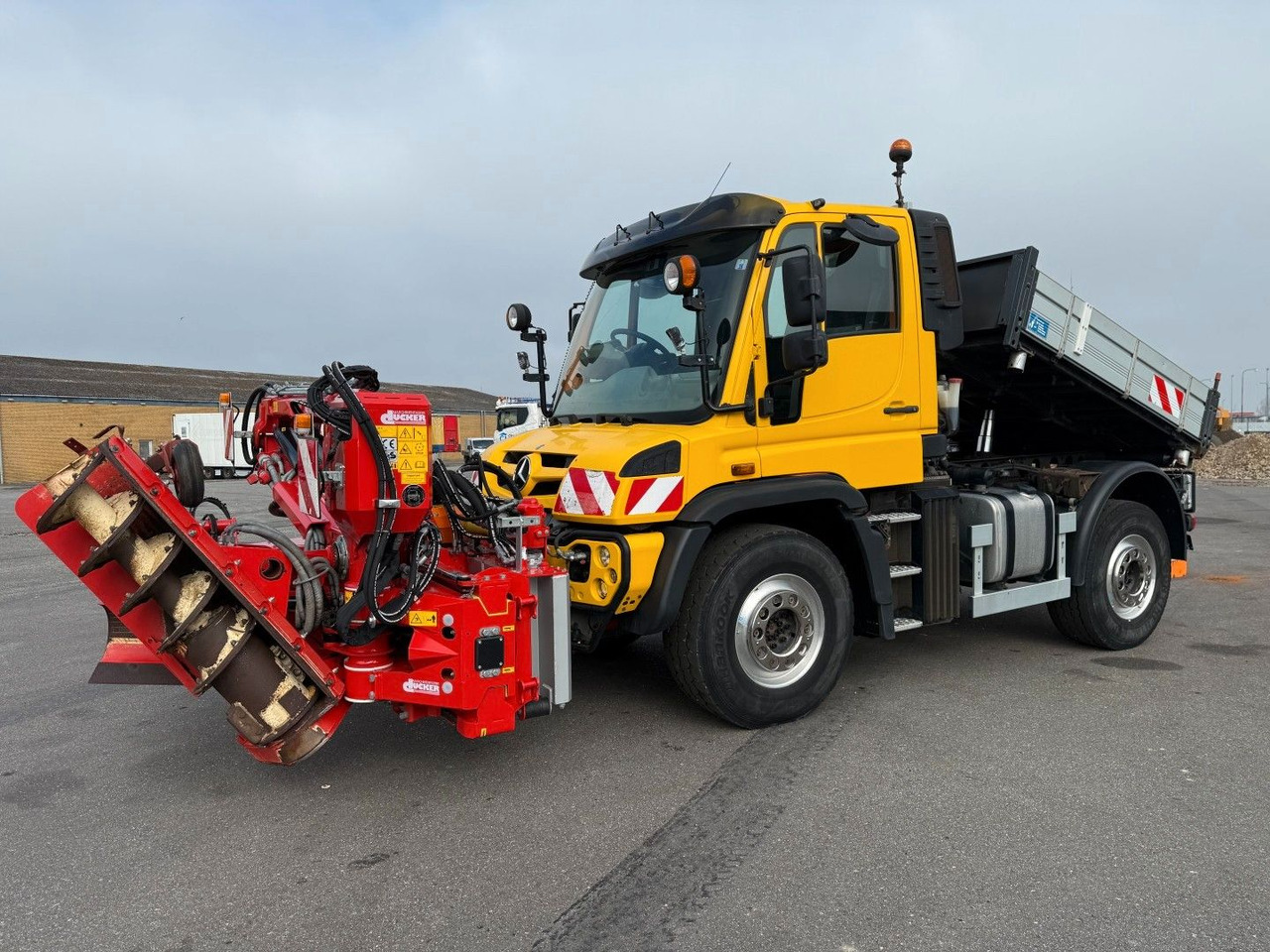 Unimog U427 4x4 Tipper / Kipper / Dücker Fräse BRS 15 - Kallurauto: pilt 1 Unimog U427 4x4 Tipper / Kipper / Dücker Fräse BRS 15 - Kallurauto: pilt 1