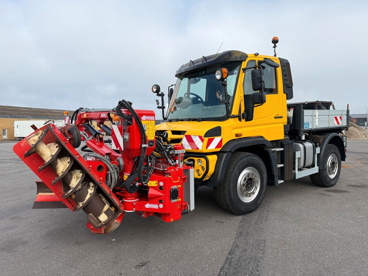Unimog U427 4x4 Tipper / Kipper / Dücker Fräse BRS 15 - Kallurauto: pilt 2 Unimog U427 4x4 Tipper / Kipper / Dücker Fräse BRS 15 - Kallurauto: pilt 2