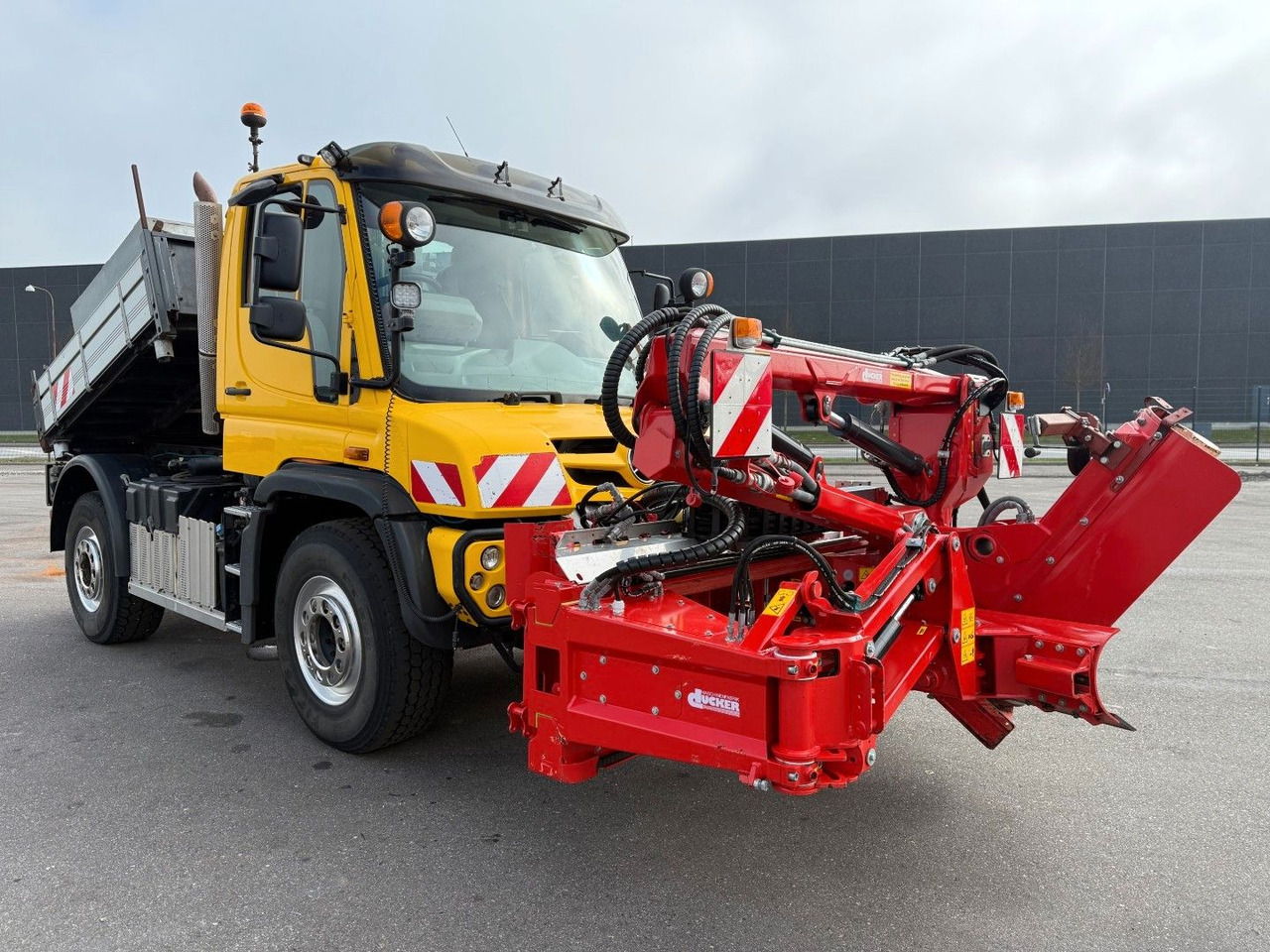 Unimog U427 4x4 Tipper / Kipper / Dücker Fräse BRS 15 - Kallurauto: pilt 3 Unimog U427 4x4 Tipper / Kipper / Dücker Fräse BRS 15 - Kallurauto: pilt 3