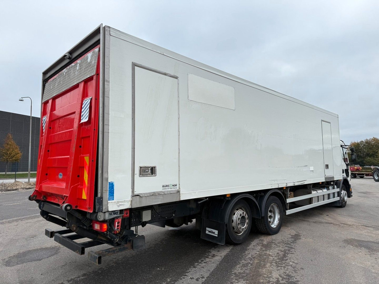 Volvo FE320 6x2*4 TK T1200-R Spectrum 9,80 m. koffer - Külmutiga veoauto: pilt 3 Volvo FE320 6x2*4 TK T1200-R Spectrum 9,80 m. koffer - Külmutiga veoauto: pilt 3