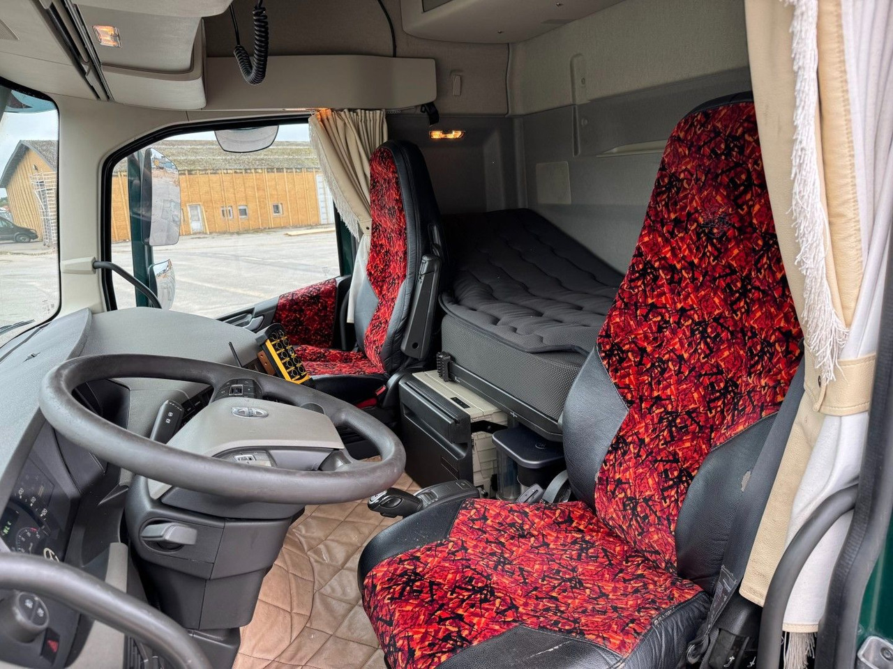 Volvo FH 500 8x2*6 Tipper Euro 6 - Kallurauto: pilt 5 Volvo FH 500 8x2*6 Tipper Euro 6 - Kallurauto: pilt 5