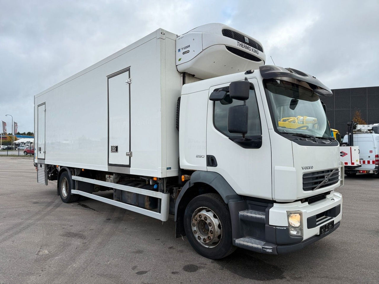 Volvo FL290 4x2 Thermo King T1200-R Euro 5 - Külmutiga veoauto: pilt 2 Volvo FL290 4x2 Thermo King T1200-R Euro 5 - Külmutiga veoauto: pilt 2