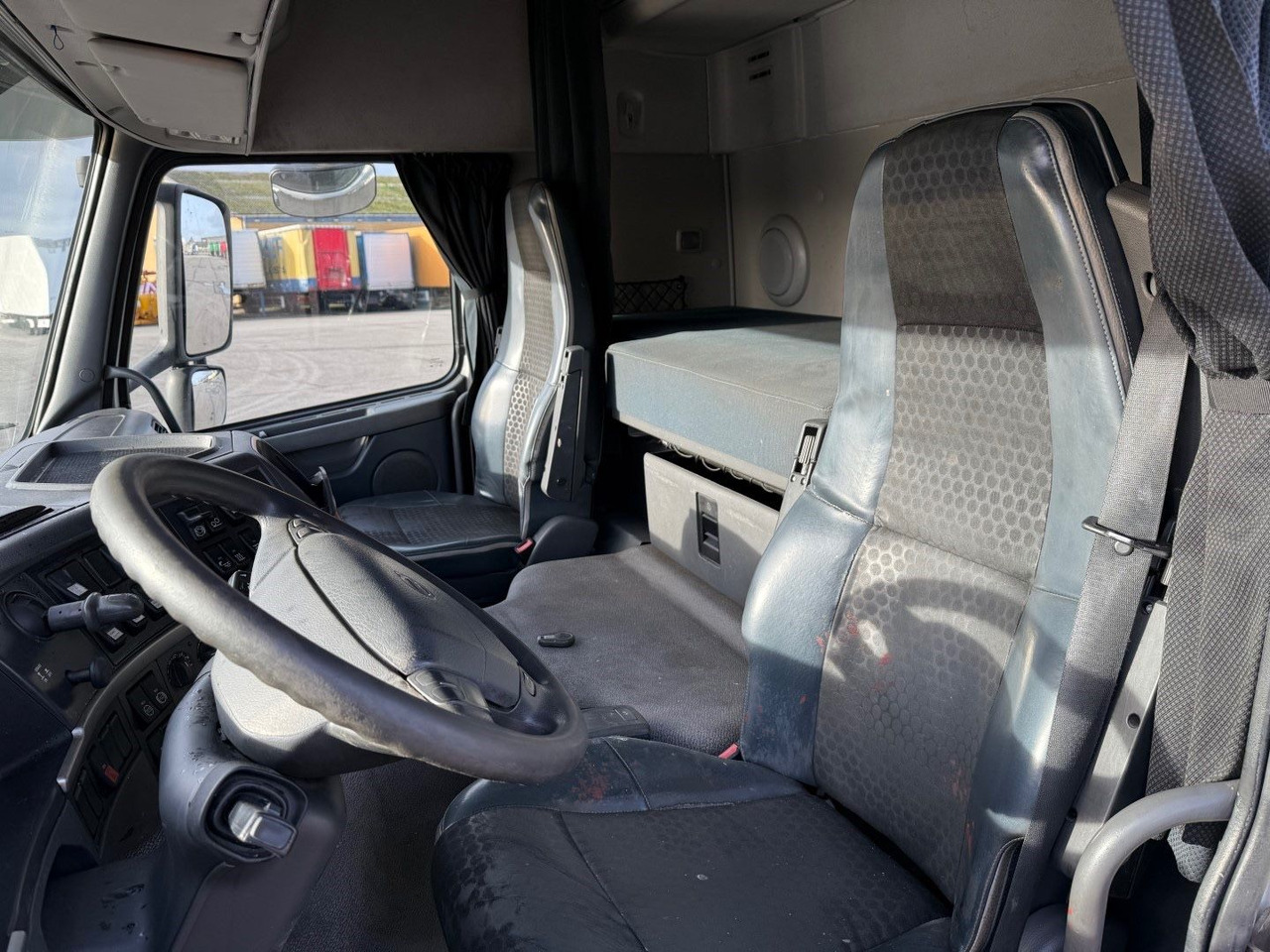 Volvo FM 410 6x2 Euro 5 - Madelveok/ Platvormveok: pilt 5 Volvo FM 410 6x2 Euro 5 - Madelveok/ Platvormveok: pilt 5
