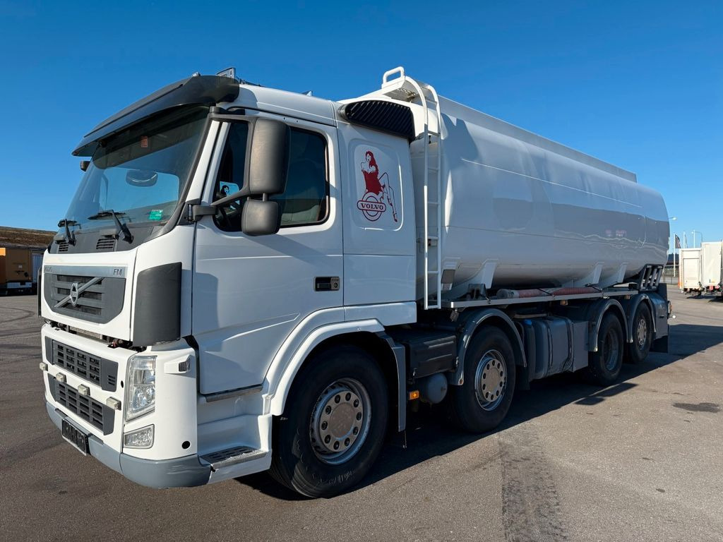 Volvo FM460 8x2*6 24.000 l. ADR Tank Volvo FM460 8x2*6 24.000 l. ADR Tanktruck - Tsisternauto: pilt 1 Volvo FM460 8x2*6 24.000 l. ADR Tank Volvo FM460 8x2*6 24.000 l. ADR Tanktruck - Tsisternauto: pilt 1