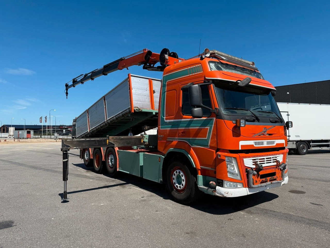 Volvo FM500 8x2*6 Crane HMF 2620 K5 Pendel Tipper - Kraanaga veoauto: pilt 2 Volvo FM500 8x2*6 Crane HMF 2620 K5 Pendel Tipper - Kraanaga veoauto: pilt 2