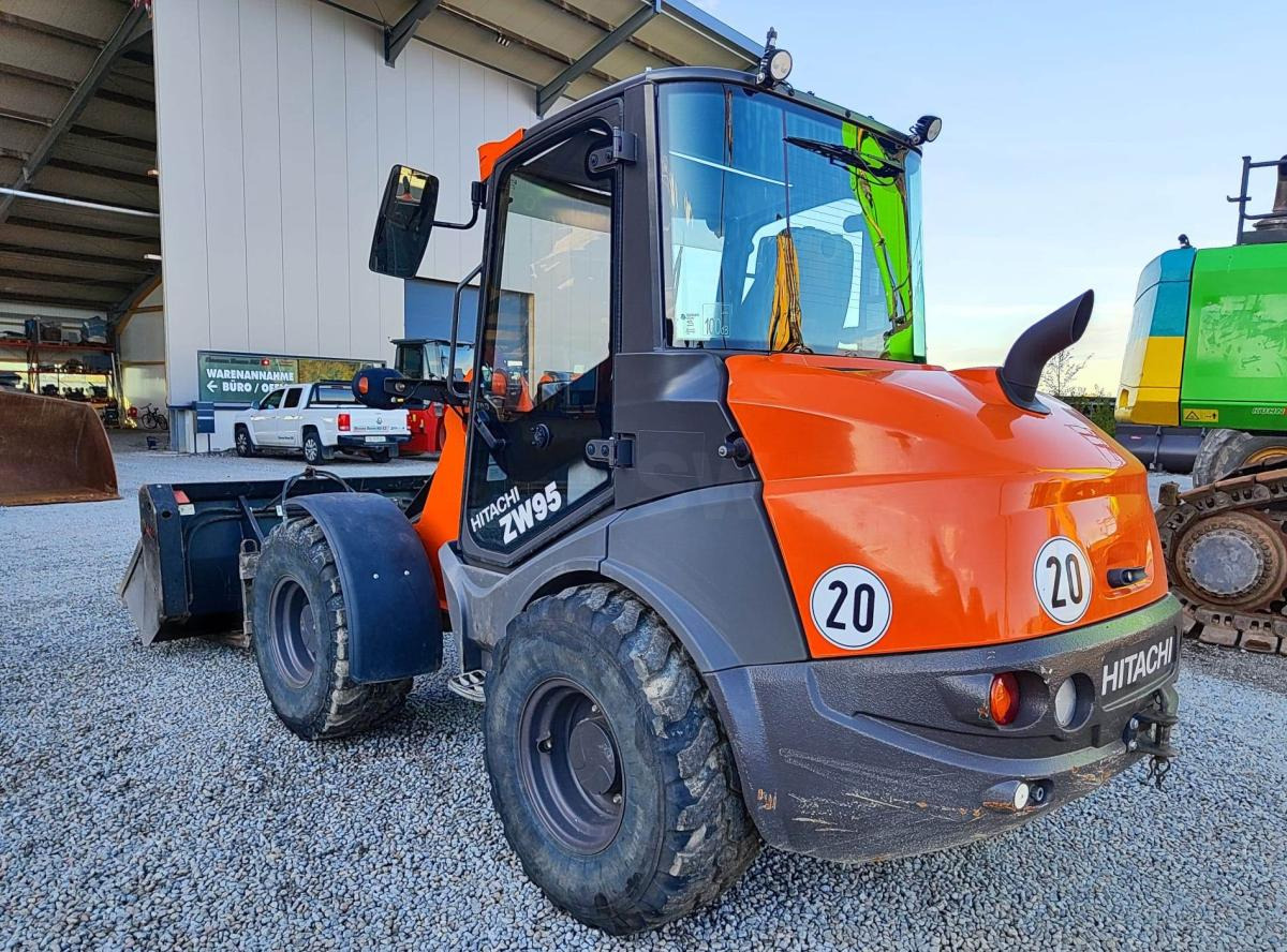 Hitachi ZW95 - Rataslaadur: pilt 1 Hitachi ZW95 - Rataslaadur: pilt 1