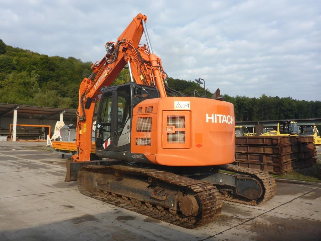 Hitachi ZX225USLC-5B - Lintekskavaator: pilt 1 Hitachi ZX225USLC-5B - Lintekskavaator: pilt 1
