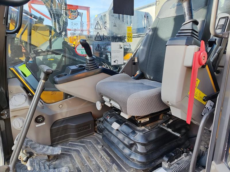 Volvo ECR235EL - Lintekskavaator: pilt 5 Volvo ECR235EL - Lintekskavaator: pilt 5