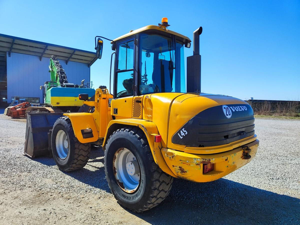 Volvo L 45 - Rataslaadur: pilt 1 Volvo L 45 - Rataslaadur: pilt 1