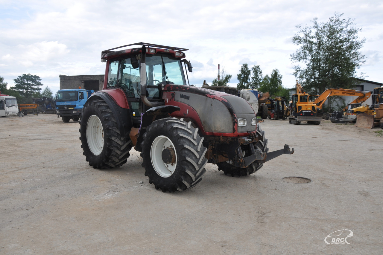 Valtra T190 - Traktor: pilt 2 Valtra T190 - Traktor: pilt 2