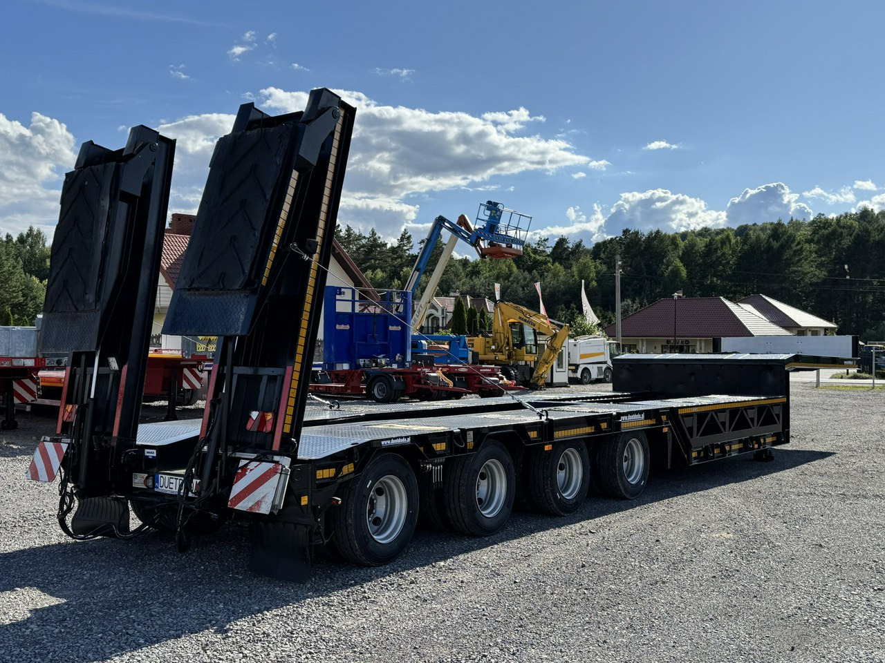 Bodex 4 osiowa NN4J Niskopodwoziówka Niskopodwozie Nowe Opony - Madal platvormpoolhaagis: pilt 2 Bodex 4 osiowa NN4J Niskopodwoziówka Niskopodwozie Nowe Opony - Madal platvormpoolhaagis: pilt 2