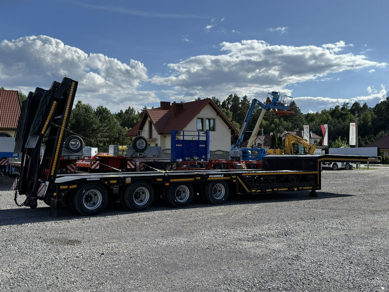 Bodex 4 osiowa NN4J Niskopodwoziówka Niskopodwozie Nowe Opony - Madal platvormpoolhaagis: pilt 3 Bodex 4 osiowa NN4J Niskopodwoziówka Niskopodwozie Nowe Opony - Madal platvormpoolhaagis: pilt 3