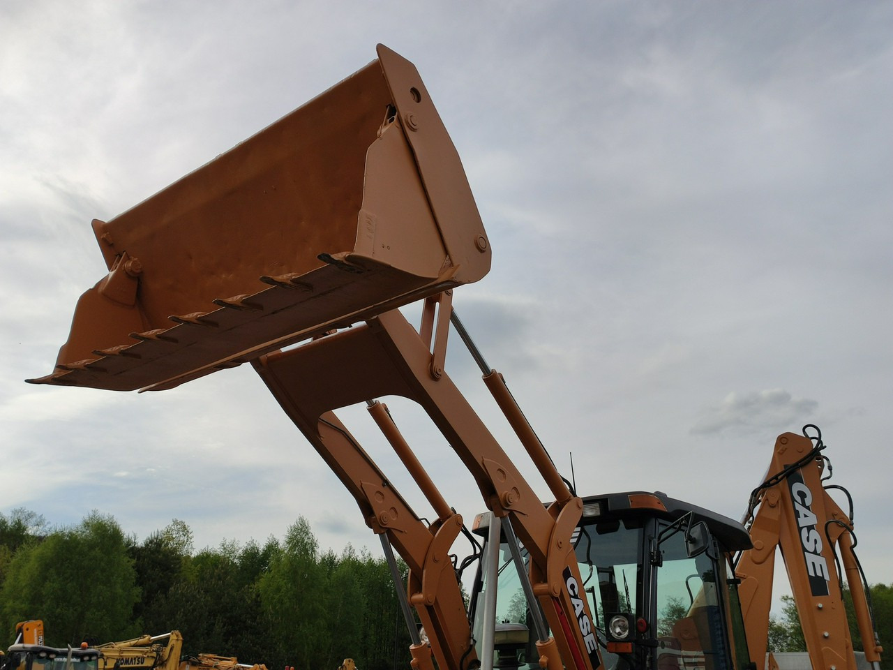 Case 695SR2-4PS - Ekskavaator-laadur: pilt 4 Case 695SR2-4PS - Ekskavaator-laadur: pilt 4