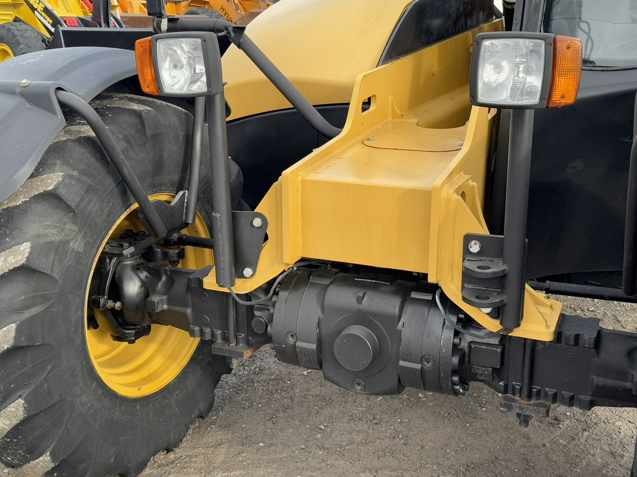 Caterpillar TH337C - Teleskooplaadur: pilt 5 Caterpillar TH337C - Teleskooplaadur: pilt 5