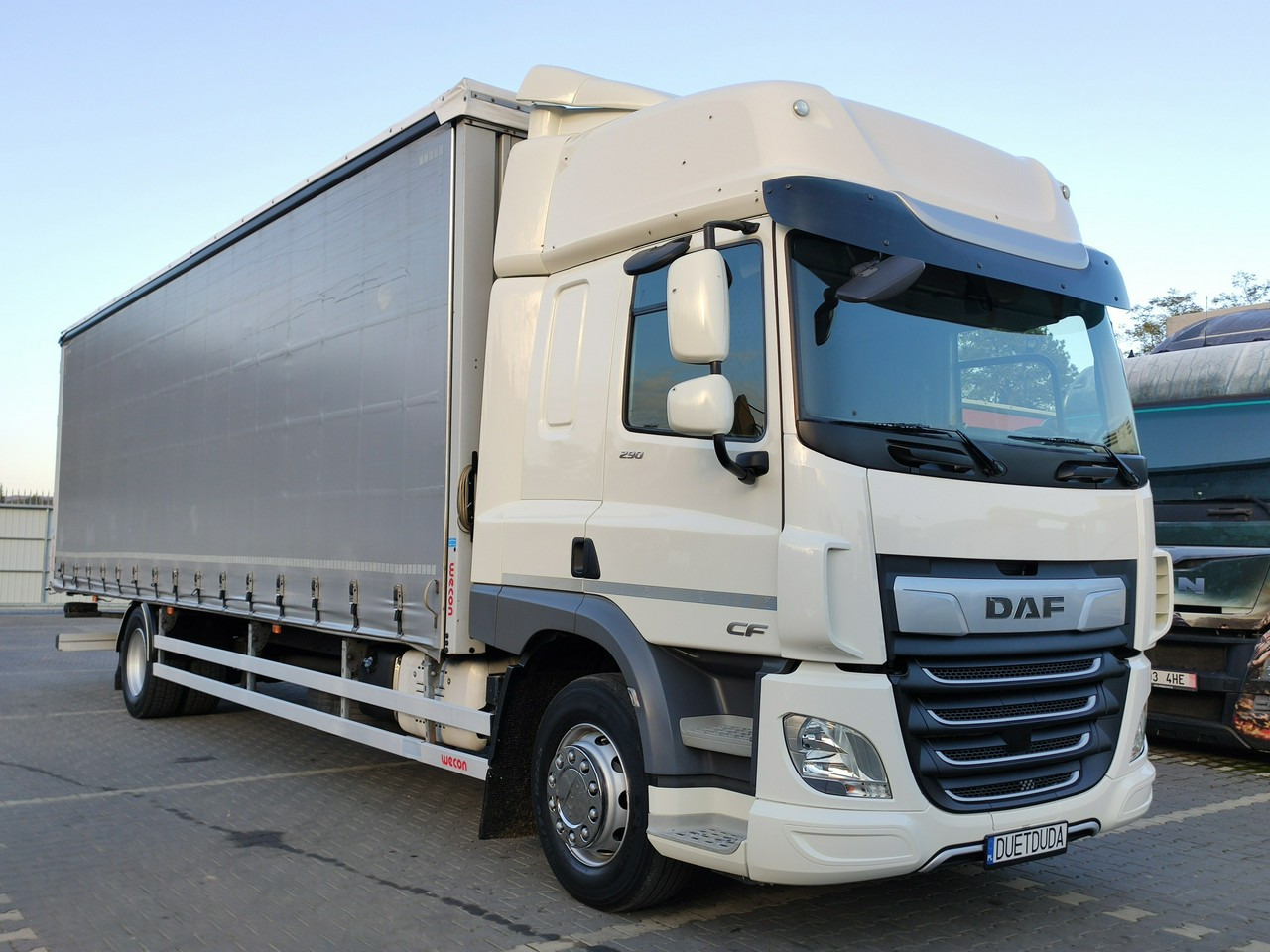 DAF CF 290 E6 Firana Tył Drzwi Dach Podnoszony / Zsuwany Długi 9.30m - Tent veoauto: pilt 5 DAF CF 290 E6 Firana Tył Drzwi Dach Podnoszony / Zsuwany Długi 9.30m - Tent veoauto: pilt 5