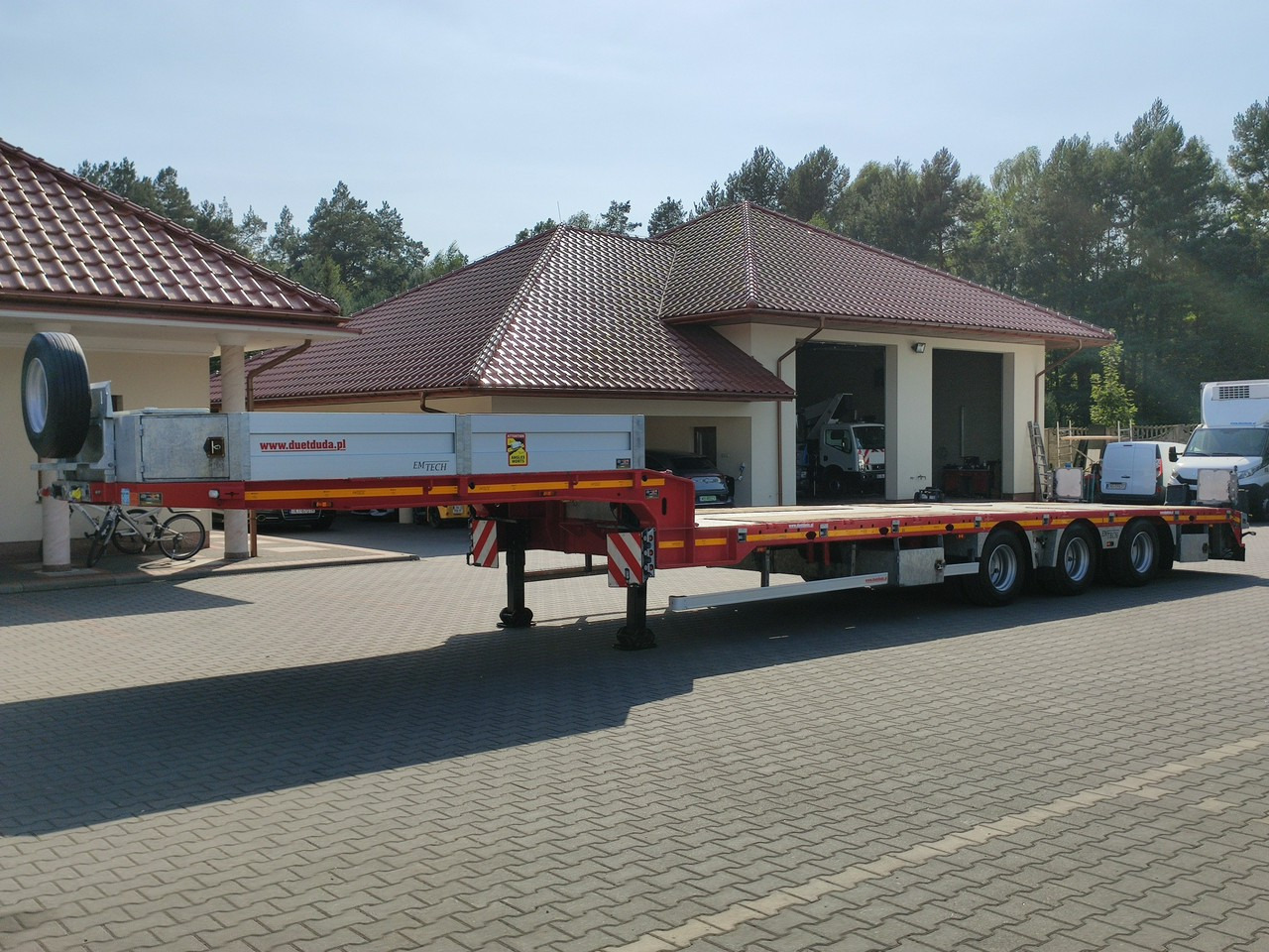 EMTECH Ład-33.3 tony 3osie Tylna oś skrętna Przednia Podnoszona - Madal platvormpoolhaagis: pilt 4 EMTECH Ład-33.3 tony 3osie Tylna oś skrętna Przednia Podnoszona - Madal platvormpoolhaagis: pilt 4