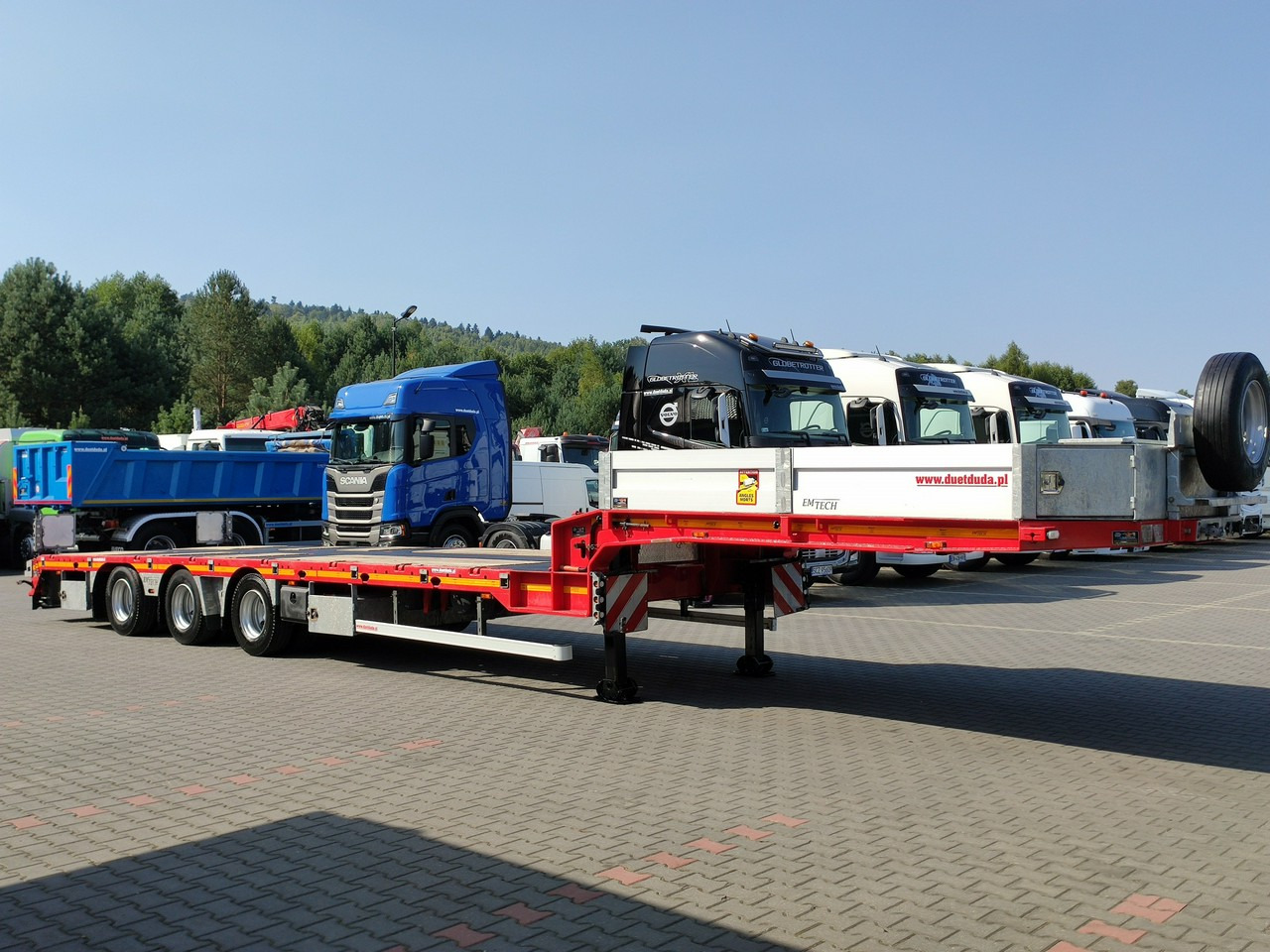 EMTECH Ład-33.3 tony 3osie Tylna oś skrętna Przednia Podnoszona - Madal platvormpoolhaagis: pilt 3 EMTECH Ład-33.3 tony 3osie Tylna oś skrętna Przednia Podnoszona - Madal platvormpoolhaagis: pilt 3