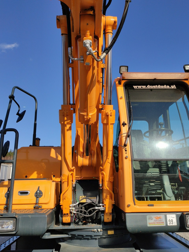 Hyundai 140W-9 Łyżka Skarpowa+Szybko Złącze !!! STAN Bardzo Dobry !!! - Ratastel ekskavaator: pilt 5 Hyundai 140W-9 Łyżka Skarpowa+Szybko Złącze !!! STAN Bardzo Dobry !!! - Ratastel ekskavaator: pilt 5