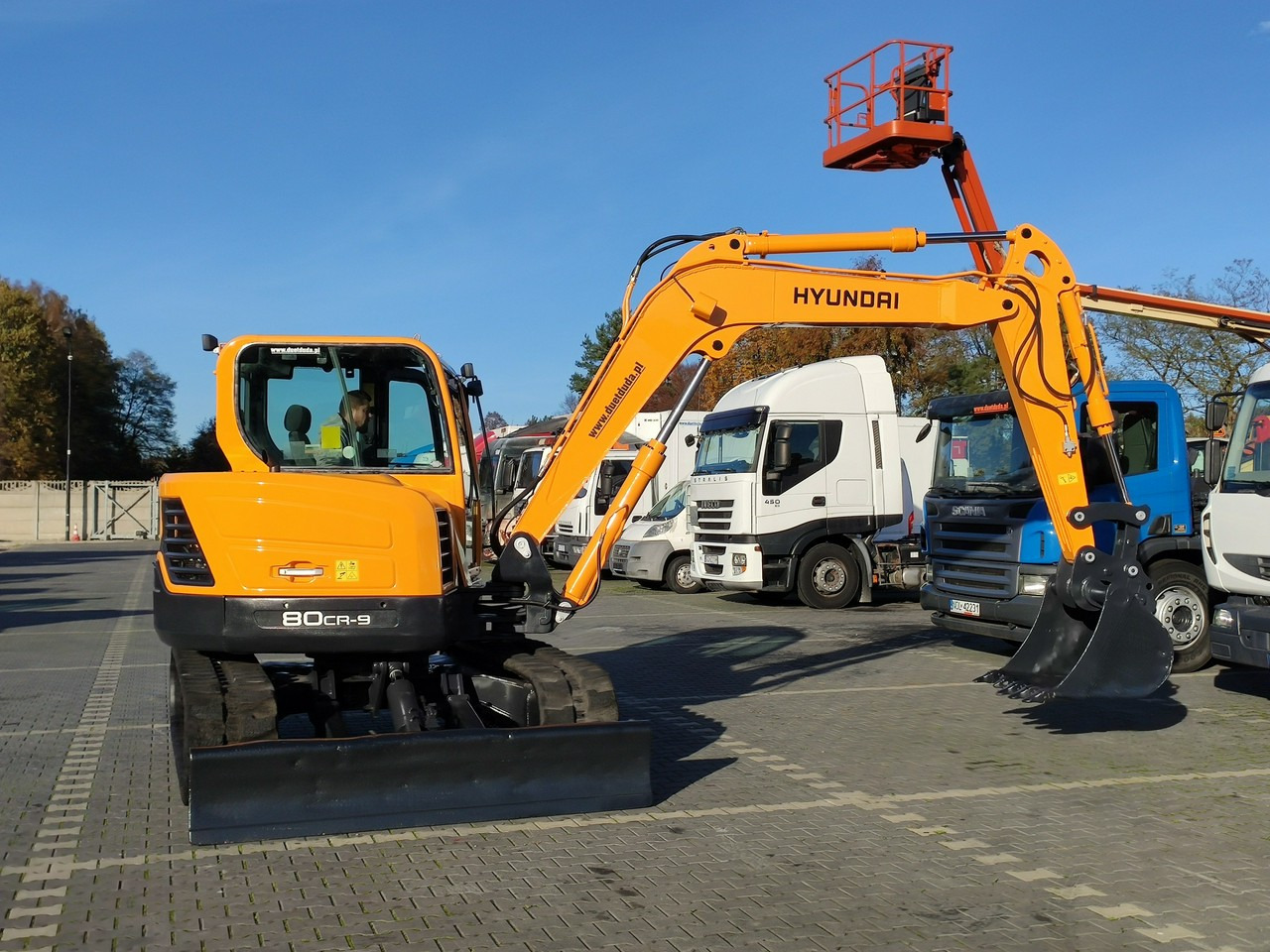 Hyundai ROBEX 80CR-9 2013r 8,3 tony - Lintekskavaator: pilt 4 Hyundai ROBEX 80CR-9 2013r 8,3 tony - Lintekskavaator: pilt 4