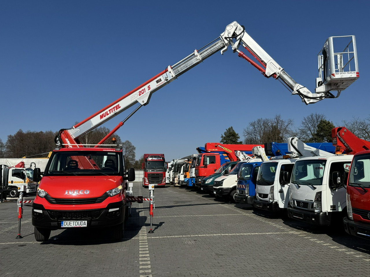 Iveco Daily 35S12 - Veoautolt tõusev platvorm: pilt 2 Iveco Daily 35S12 - Veoautolt tõusev platvorm: pilt 2