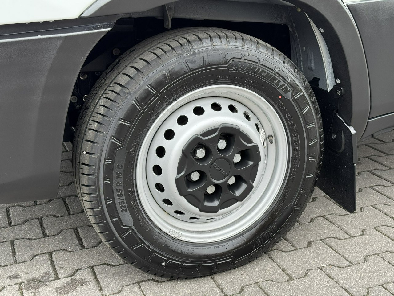 Iveco Daily 35S16 V - Tarbesõiduk külmik: pilt 4 Iveco Daily 35S16 V - Tarbesõiduk külmik: pilt 4