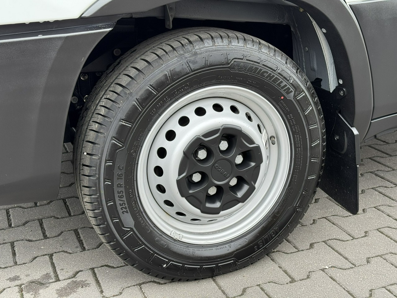 Iveco Daily 35S16 V - Tarbesõiduk külmik: pilt 4 Iveco Daily 35S16 V - Tarbesõiduk külmik: pilt 4