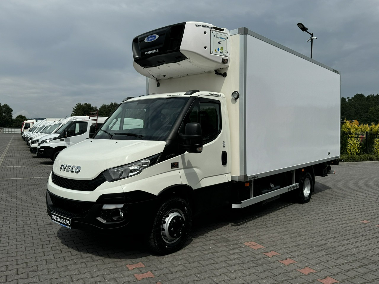 Iveco Daily 70C17 Mroźnia Agregat Carrier Supra 750 10-Palet + Winda - Tarbesõiduk külmik: pilt 3 Iveco Daily 70C17 Mroźnia Agregat Carrier Supra 750 10-Palet + Winda - Tarbesõiduk külmik: pilt 3