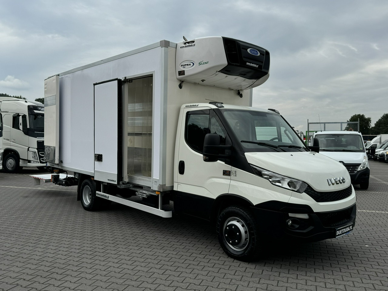 Iveco Daily 70C17 Mroźnia Agregat Carrier Supra 750 10-Palet + Winda - Tarbesõiduk külmik: pilt 4 Iveco Daily 70C17 Mroźnia Agregat Carrier Supra 750 10-Palet + Winda - Tarbesõiduk külmik: pilt 4