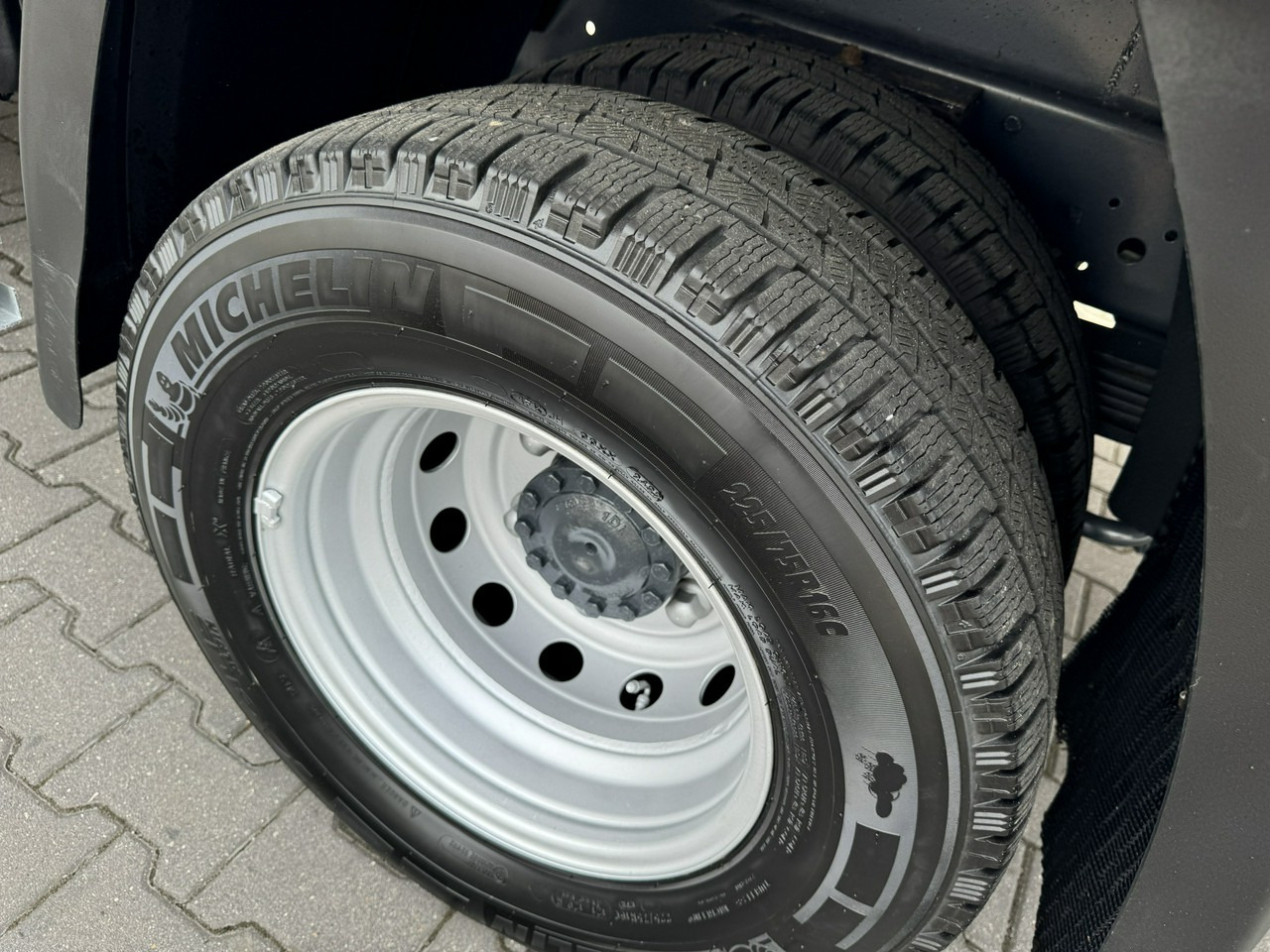 Tarbesõiduk külmik Iveco Daily 70C17 Mroźnia Agregat Carrier Supra 750 10-Palet + Winda: pilt 17