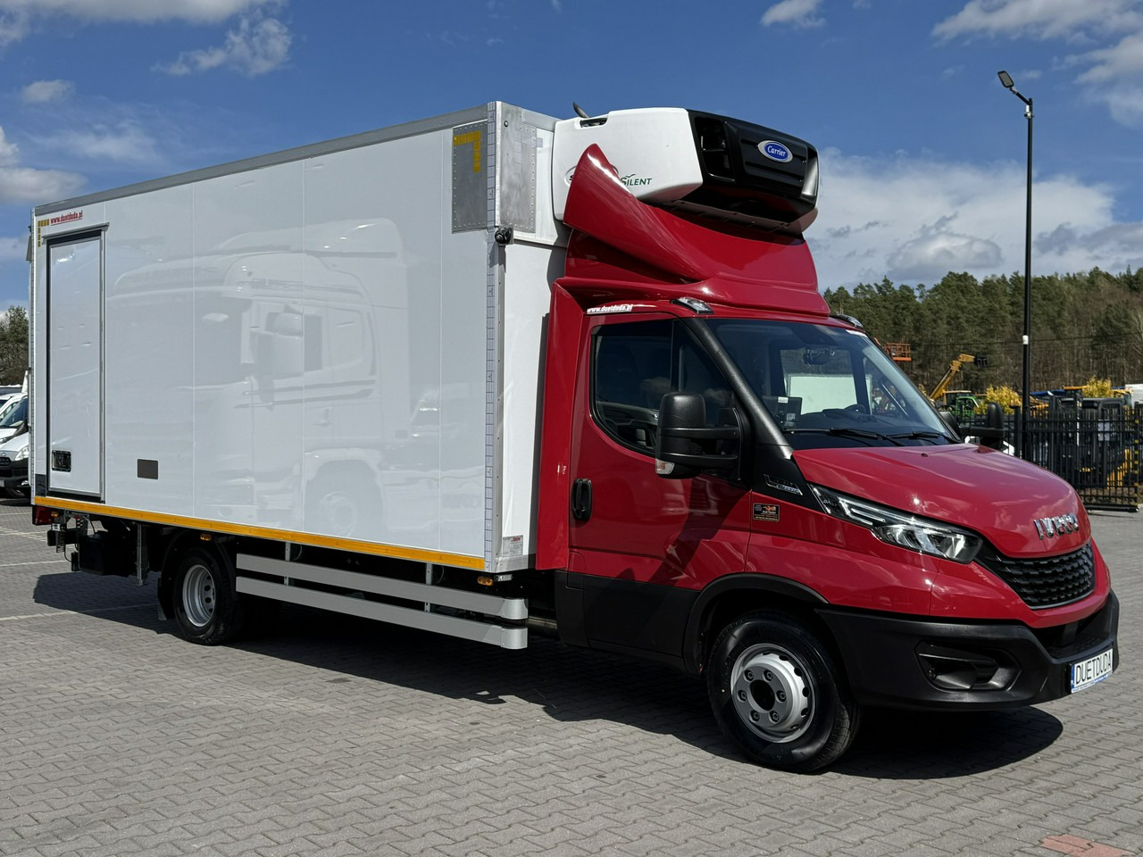 Iveco Daily 72C21 Mroźnia HI-MATIC Ściana Grodziowa Multitemperatura - Tarbesõiduk külmik: pilt 2 Iveco Daily 72C21 Mroźnia HI-MATIC Ściana Grodziowa Multitemperatura - Tarbesõiduk külmik: pilt 2