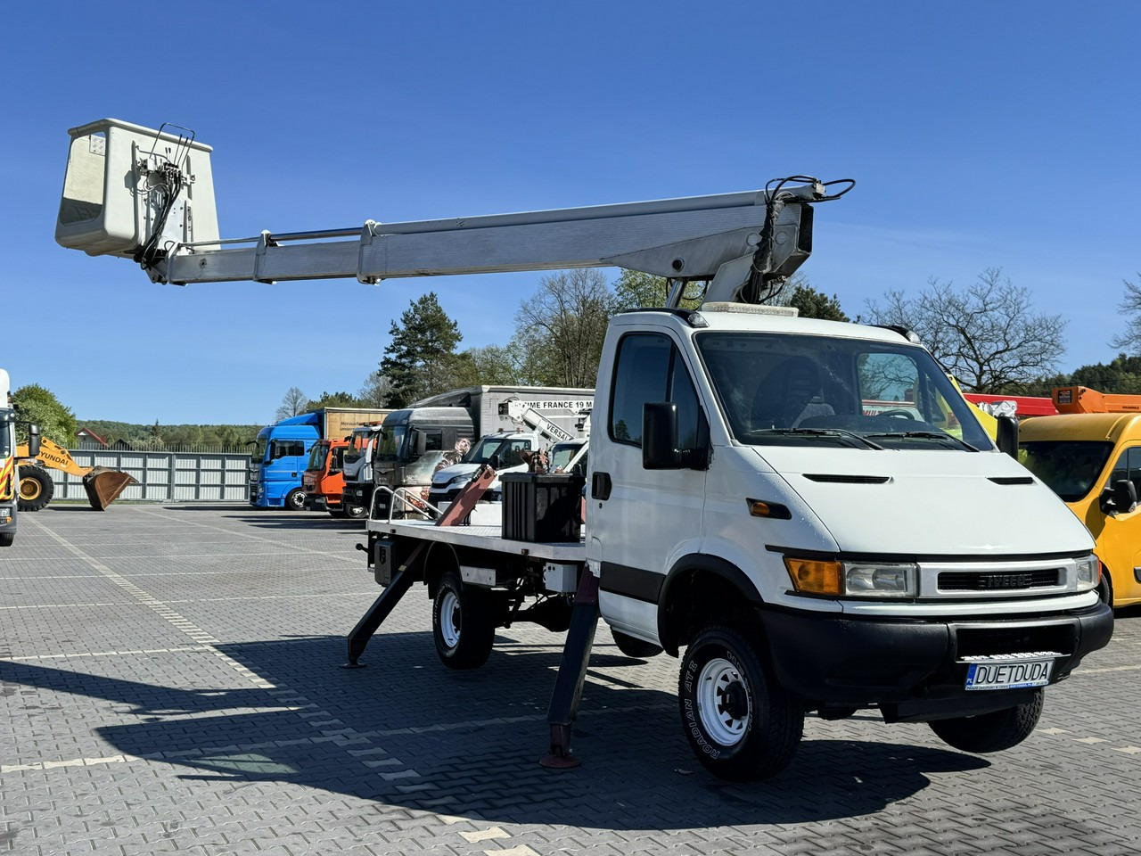 Iveco Daily - Veoautolt tõusev platvorm: pilt 2 Iveco Daily - Veoautolt tõusev platvorm: pilt 2