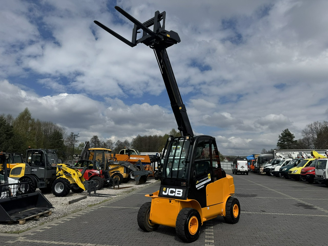 JCB TLT 35D 4x4 T4 TELESKOP / TELESKOPOWY Ładowarka Teleskopowa - Teleskooplaadur: pilt 5 JCB TLT 35D 4x4 T4 TELESKOP / TELESKOPOWY Ładowarka Teleskopowa - Teleskooplaadur: pilt 5