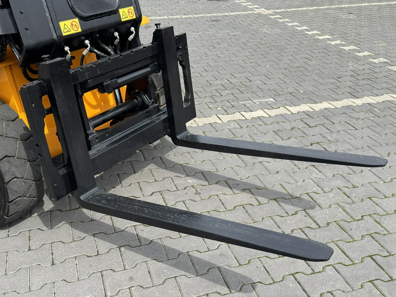 JCB TLT 35D 4x4 T4 TELESKOP / TELESKOPOWY Ładowarka Teleskopowa - Teleskooplaadur: pilt 4 JCB TLT 35D 4x4 T4 TELESKOP / TELESKOPOWY Ładowarka Teleskopowa - Teleskooplaadur: pilt 4