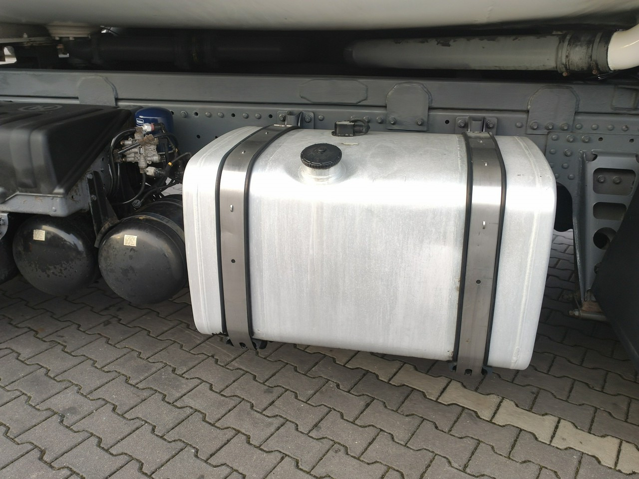 Tsisternauto MAN TGA 26.310 Autocysterna z Dystrybucją: pilt 26