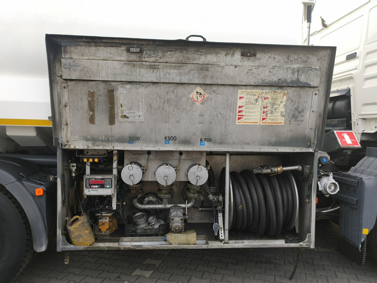 Tsisternauto MAN TGA 26.310 Autocysterna z Dystrybucją: pilt 15