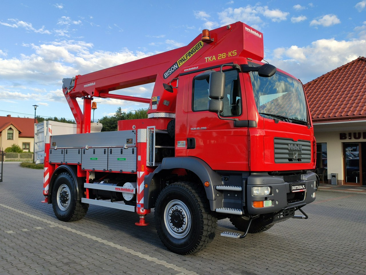 MAN TGM 18.280 4x4 Zwyżka Bison Palfinger TKA 28 Podnośnik Koszowy - Veoautolt tõusev platvorm: pilt 2 MAN TGM 18.280 4x4 Zwyżka Bison Palfinger TKA 28 Podnośnik Koszowy - Veoautolt tõusev platvorm: pilt 2