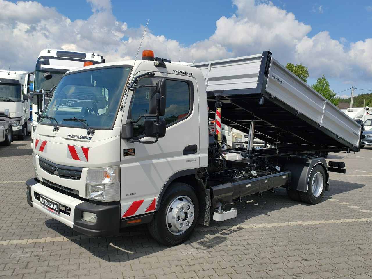 Mitsubishi Canter Fuso 9C18 3.0/180KM Automat, HDS FASSI F30 Wywrotka 3-str - Kallurauto: pilt 3 Mitsubishi Canter Fuso 9C18 3.0/180KM Automat, HDS FASSI F30 Wywrotka 3-str - Kallurauto: pilt 3