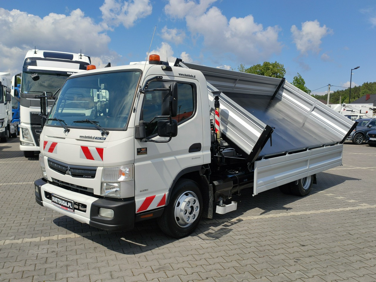Mitsubishi Canter Fuso 9C18 3.0/180KM HDS FASSI F30 Wywrotka 3-stronna - Kallurauto: pilt 4 Mitsubishi Canter Fuso 9C18 3.0/180KM HDS FASSI F30 Wywrotka 3-stronna - Kallurauto: pilt 4