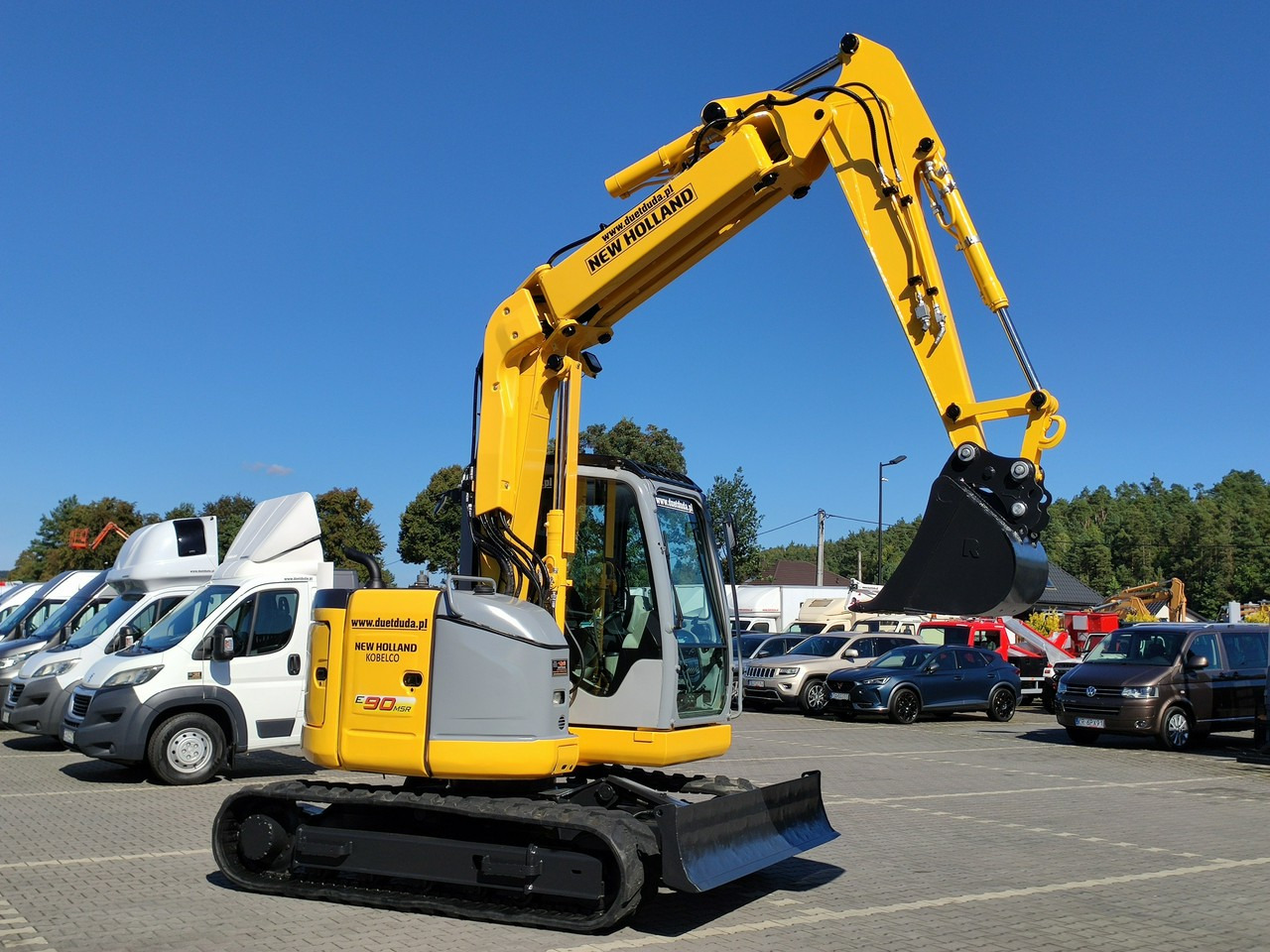 New Holland E90B SR -2 Gąsienicowa 10ton - Miniekskavaator: pilt 2 New Holland E90B SR -2 Gąsienicowa 10ton - Miniekskavaator: pilt 2