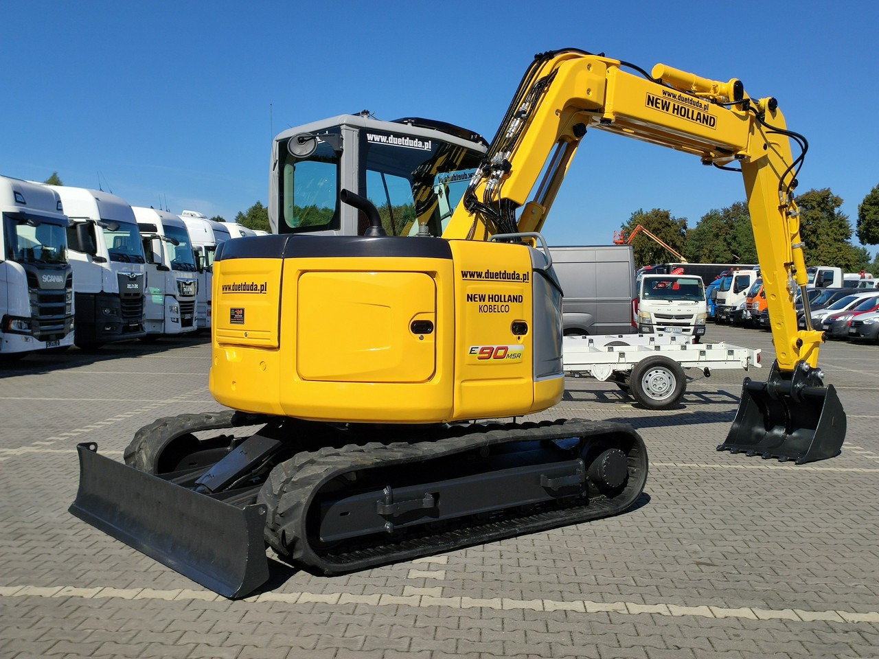 New Holland E90B SR -2 Gąsienicowa 10ton - Miniekskavaator: pilt 4 New Holland E90B SR -2 Gąsienicowa 10ton - Miniekskavaator: pilt 4